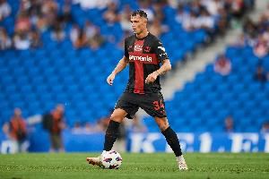 记者:桑德兰、费内巴切与扎卡接洽,但球员现在倾向于留队