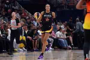 🌟新的历史纪录36分+9板!科利尔荣获WNBA全明星MVP🙌